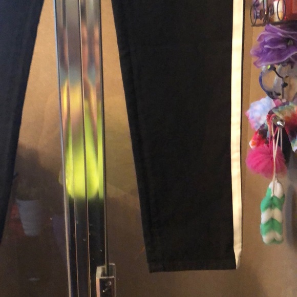 D&G Jeans - Picture 9 of 9